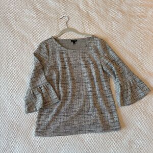 Talbots Womens Medium Flounce Pullover Round Neck 3/4 Bell Sleeve Black Cream